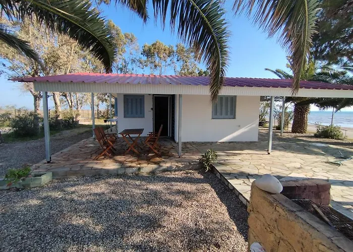 Beachfront 2Br Garden Bbq Seaview Quietretreat